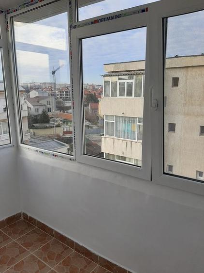 Zona Dacia, apartament decomandat 2 camere (62 mp),cu doua bai, etaj 4