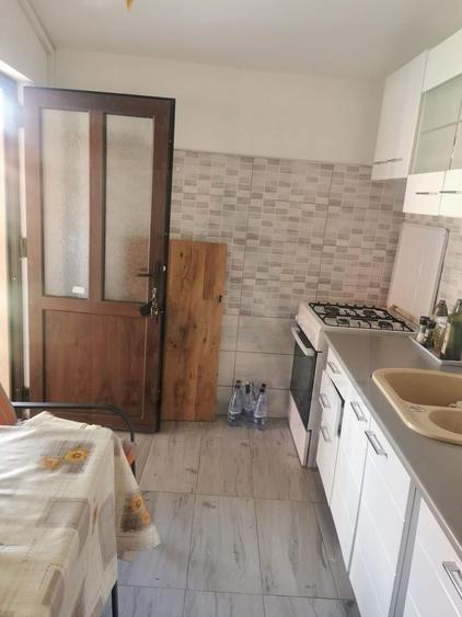 Casa individuala cu garaj 60 mp si teren+gradina 2650 mp in Porumbacu