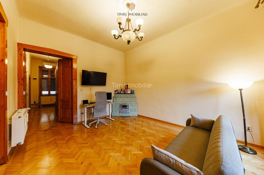 Apartament cu terasă și boxă, în Palatul Adolf Hanecker | Mal Bega - 31