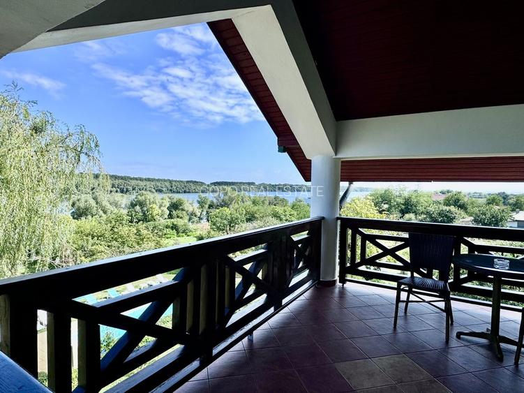 Hotel 20 camere Delta Dunarii 50 m deschidere teren 6000 mp acces auto - 20