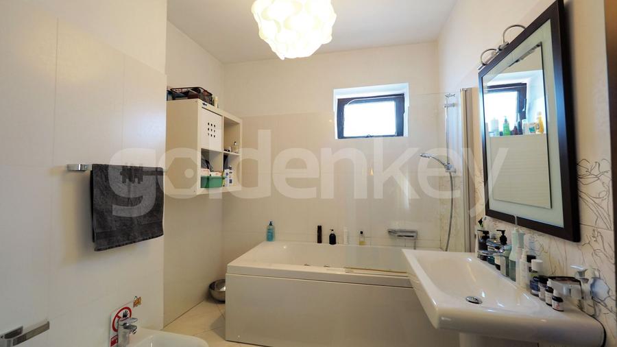 Apartament tip penthouse cu 3 camere | vedere panoramica | 190mpc
