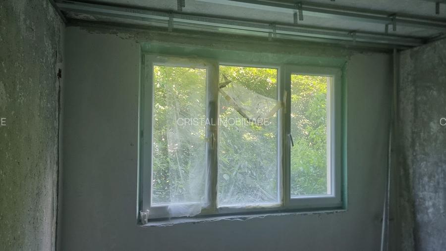 Apartament 4 camere. Etaj 1. Cu parcare. Aleea Dolina - 5