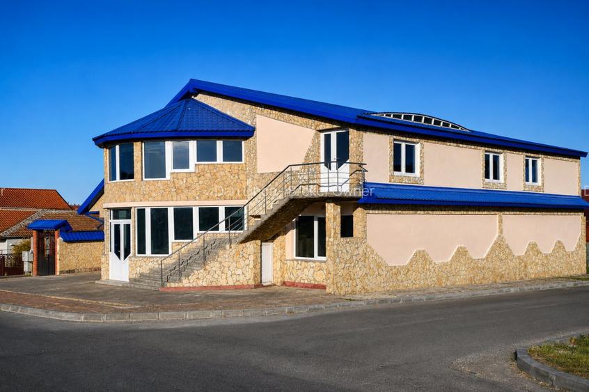 OVIDIU-Cladire multifunctionala 565 mp utili P+E Teren 411 mp  - 2