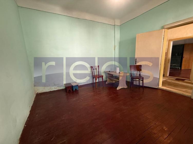 DE VANZARE CASA INTERBELICA – 3 CAMERE - METROU STEFAN CEL MARE