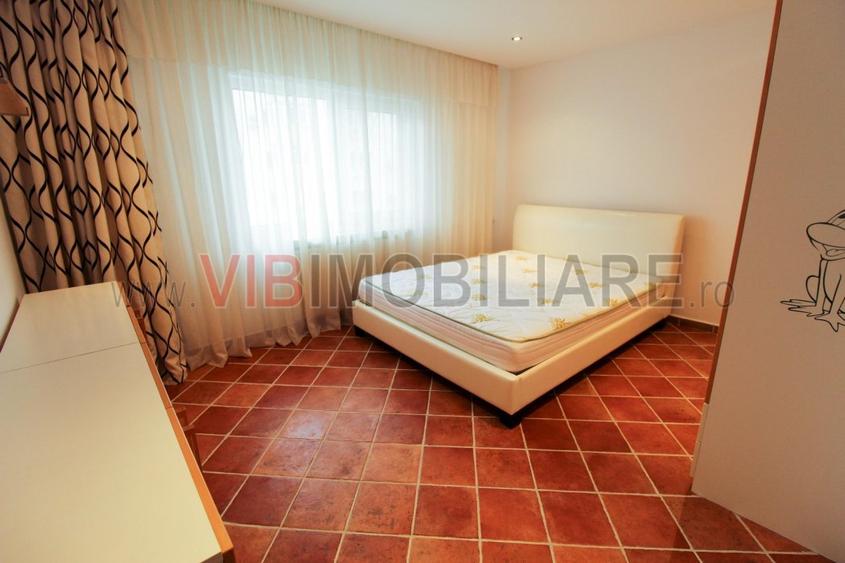 Decebal-Alba Iulia-complet renovat/mobilat-loc de parcare