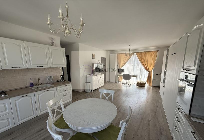3 camere/2 băi/2 parcări incluse/Semicentral