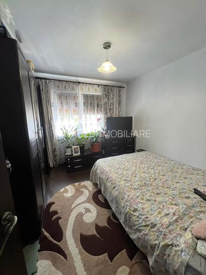 Apartament 2 camere Craiovita Noua, parter inalt cu balcon, centrala termica - 2