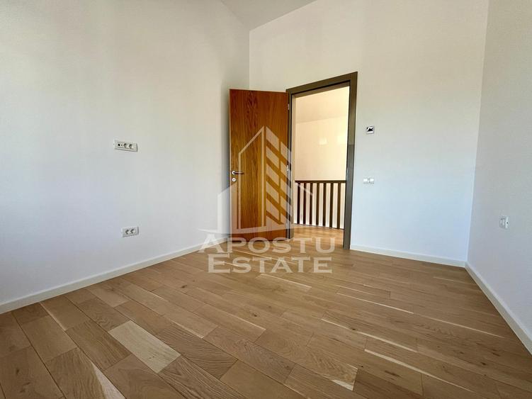 Casa Eco cu 5 camere, 3 bai, in Dumbravita