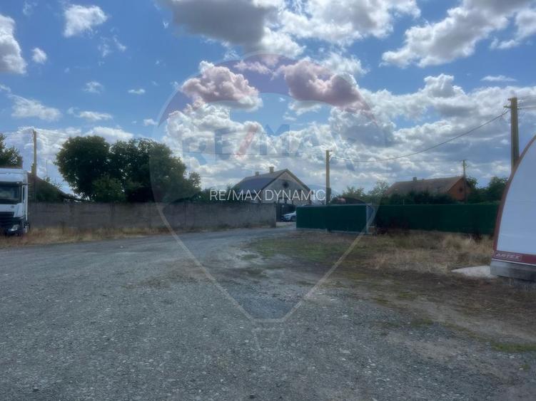 Parcare tir/camion zona industriala Sofronea - 4
