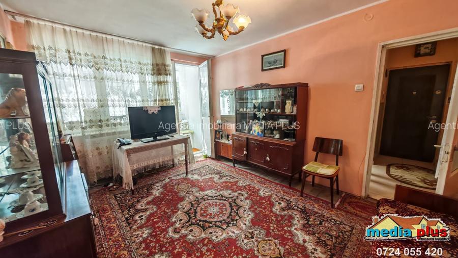 Apartament 4 camere de vânzare – Micro 16 - 2