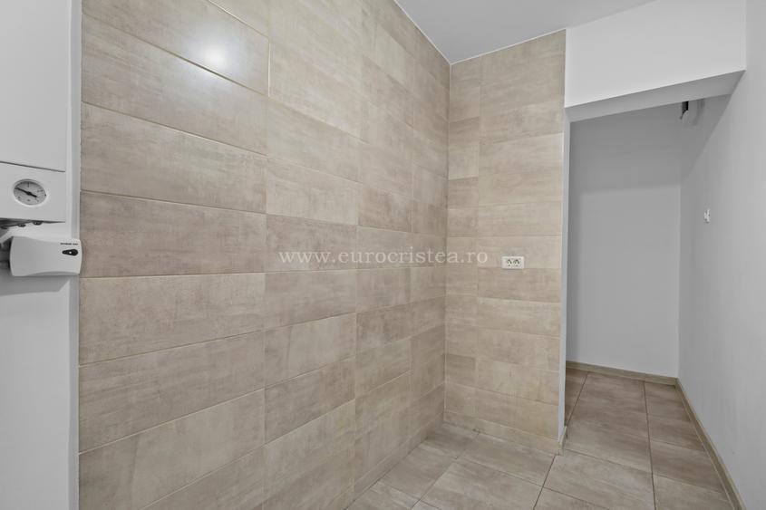 Apartament cu 2 camere de vânzare în Mangalia – Renovat, parter, Strada Sirenei