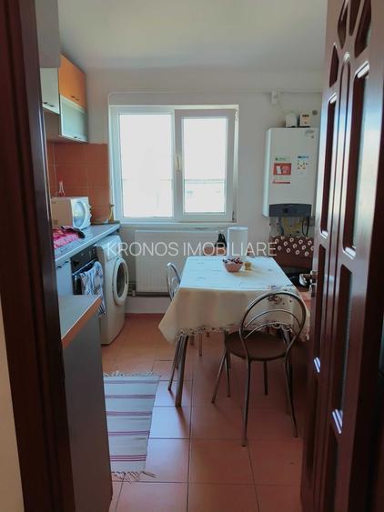 Km 4.5 ,3 camere la mansarda,56 mp preț 72.500 euro - 2