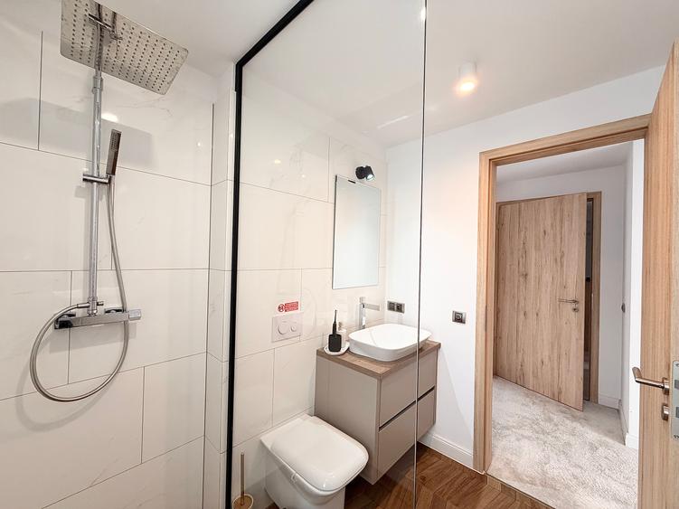 PENTHOUSE KASPER CORESI 4 CAMERE TERASA PANORAMICA TERMEN SCURT
