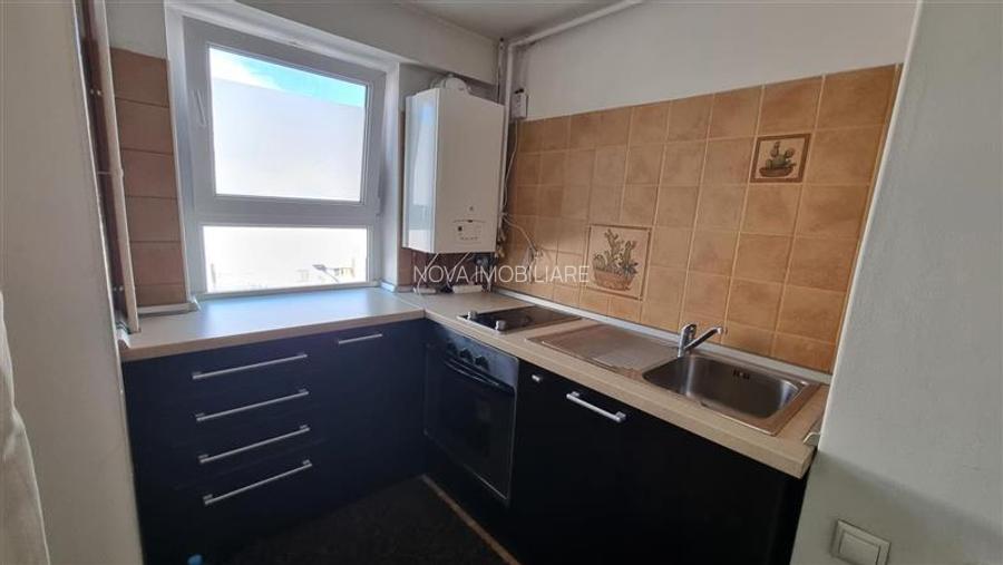 Centrul Civic, garsoniera mobilata si utilata - 369  Euro luna - 2