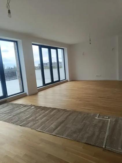 Apartament 3 Camere Sisesti I Terasa spectaculoasa si vedere la lac