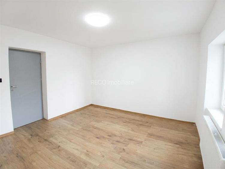 RECO Casa 3 camere, renovata complet, dublu front stradal - 9