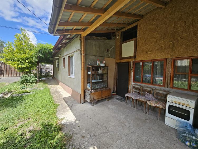 Casa Intre Lacuri, teren 321 mp, cu potential mare!
