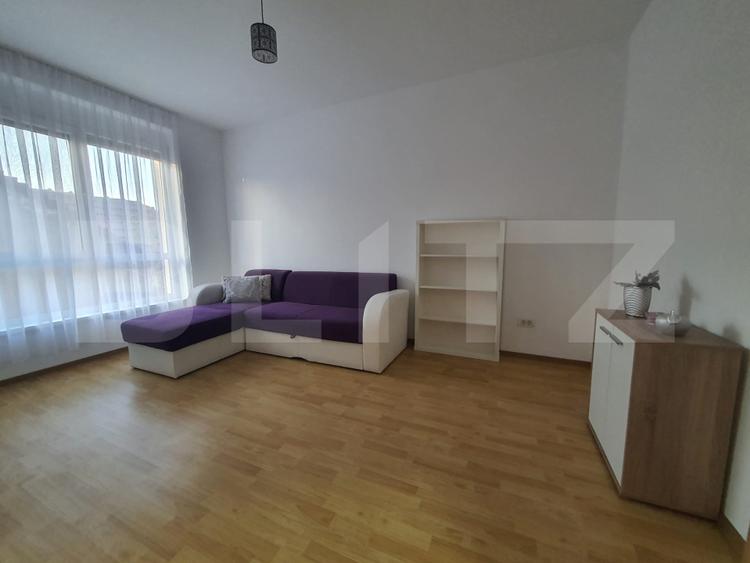 Apartament 3 camere, 65 mp, zona Lipovei