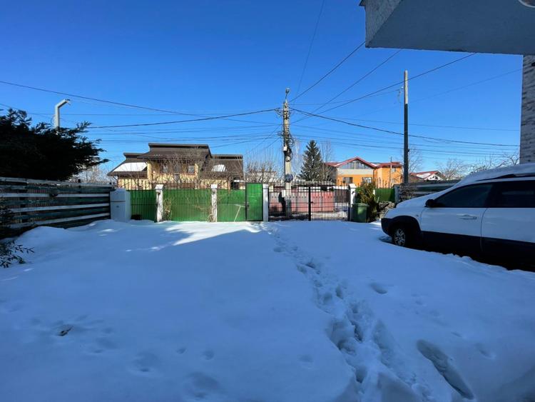 Casa, 400mp, 350 mp curte, centrala proprie, aeroport, Otopeni