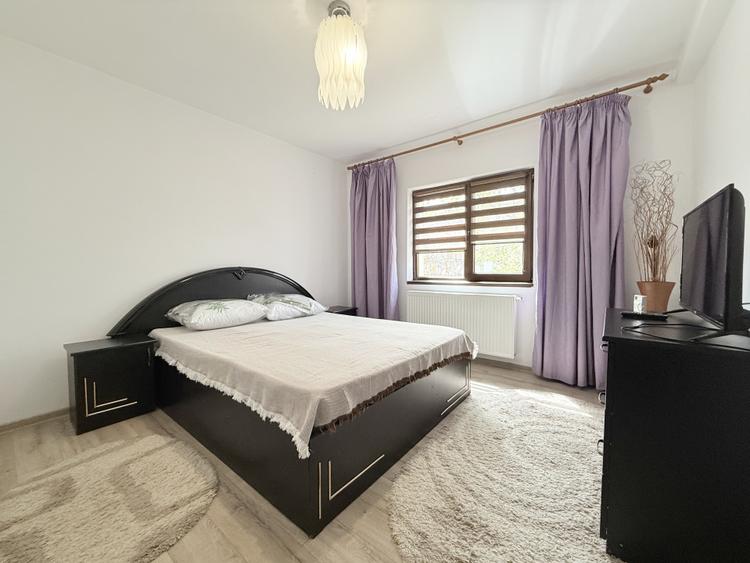 Apartament cu 3 camere de inchiriat in zona Faleza Nord