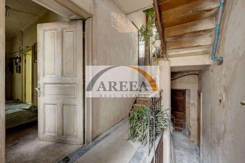 Ultracentral - zona Polona - 3 camere cu dependinte si GARAJ propriu