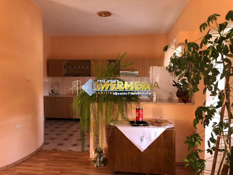 Casa deosebita  D+P+E de vanzare CETATE cu 900 mp. teren