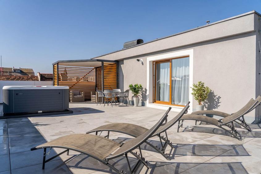 Penthouse premium cu 2 camere în cartierul Între Lacuri,terasă 150 mp cu jacuzzi