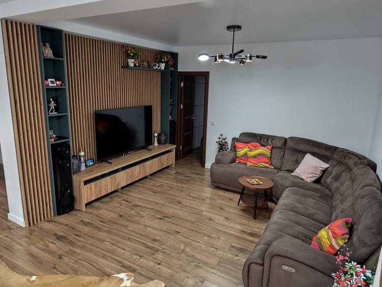 Casa zona Complex Comercial Traian Nord