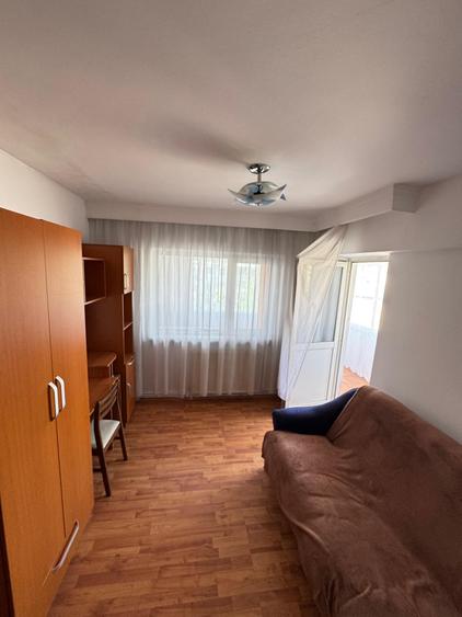Apartament 3 camere decomandat - renovat - doua bai - mobilat - Dacia - bloc pe cadre