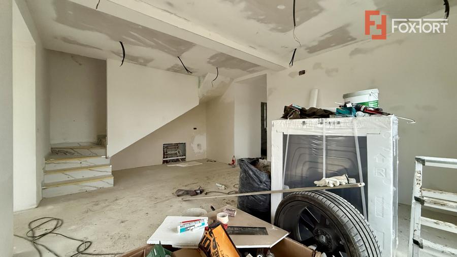 COMISION 0% Duplex individual, 5 camere si teren de 410 mp, zona Mosnita