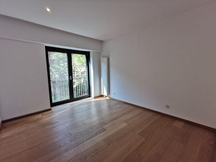 Apartament 4 camere bloc boutique// Kiseleff// loc parcare si boxa