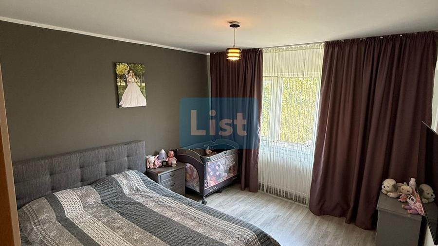 Apartament spațios cu 4 camere de vânzare în Micro 16 – Galați