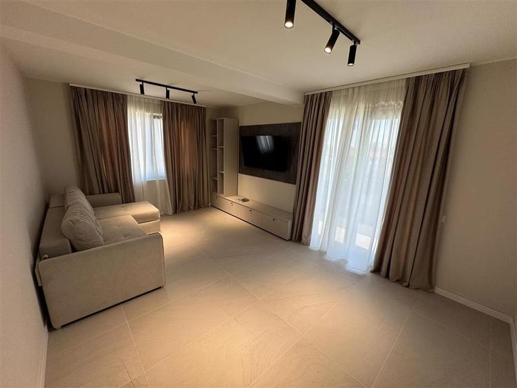 Apartament 2 cam, bloc nou, etaj 1, central, parcare, prima inchiriere