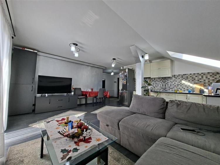 Apartament modern 3 camere balcon 2 locuri parcare zona Brana