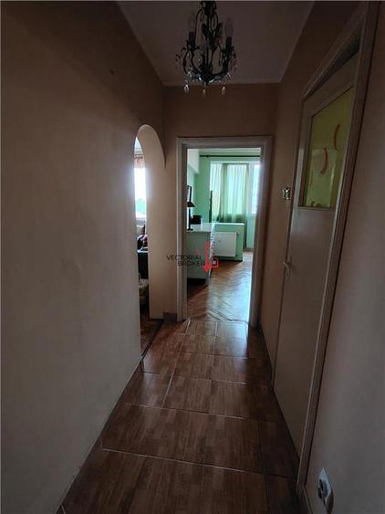Apartament 3 camere zona Calea Grivitei Podul Grand