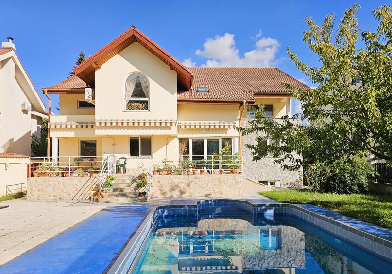 Resedinta de prestigiu |Pipera - Iancu Nicolae | 11 Camere | Piscina