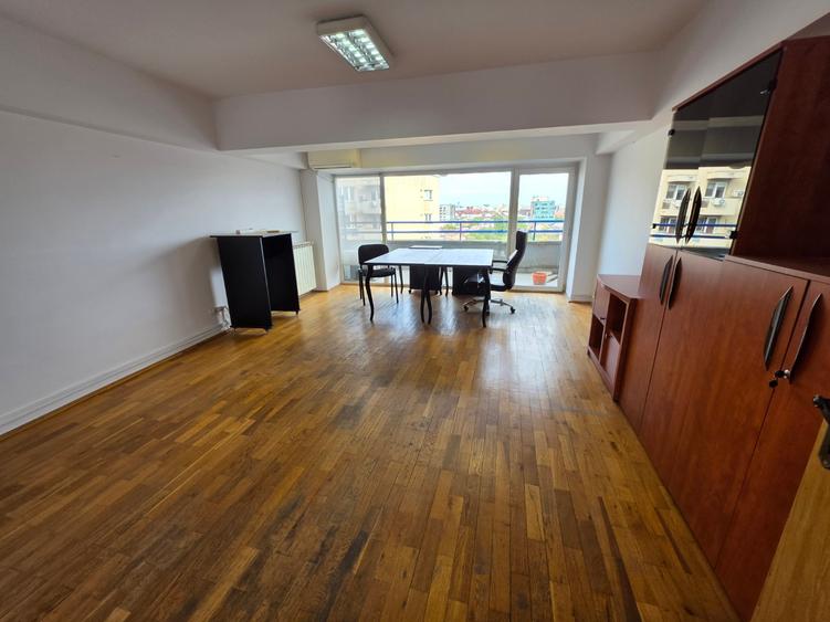 Duplex pe B-ul Unirii, rond Alba Iulia, bloc stradal, vedere mixta