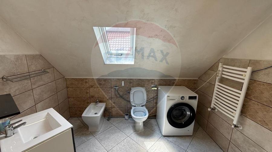 Casă / Vilă cu 5 camere Crâng Vânători