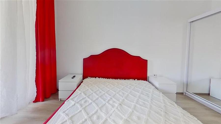 Apartament mobilat, 2 camere decomandate, loc de parcare, Urban Pentha