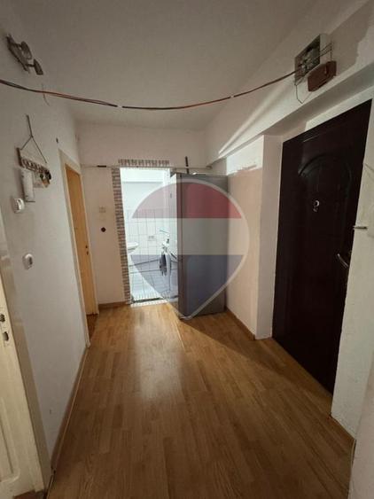 Apartament cu 3 camere in zona sud
