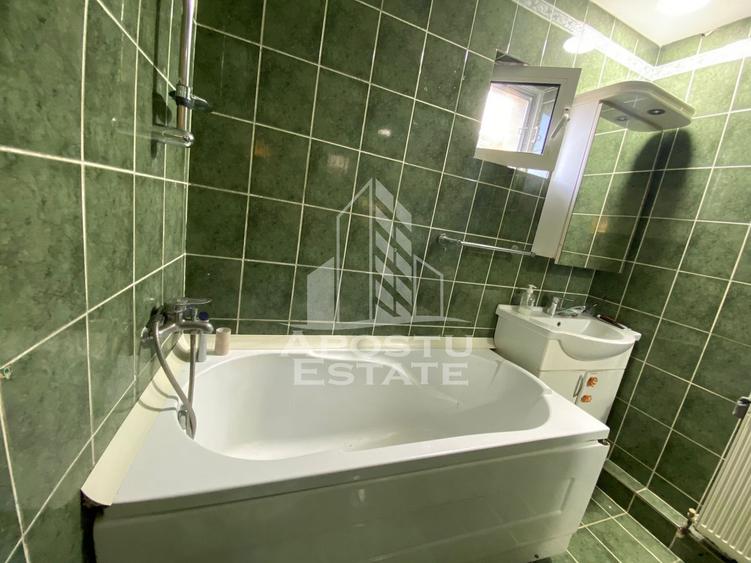 Casa P+1 cu 2 apartamente - pozitie excelenta pe Aleea Ghirodei