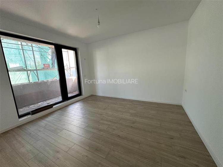 Apartament 3 Camere în bloc finalizat, etaj intermediar, construcție n - 8