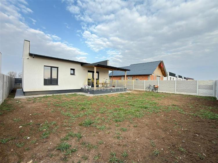 Casa Parter |3 camere+2 bai | Incalzire pardoseala | Teren 371mp