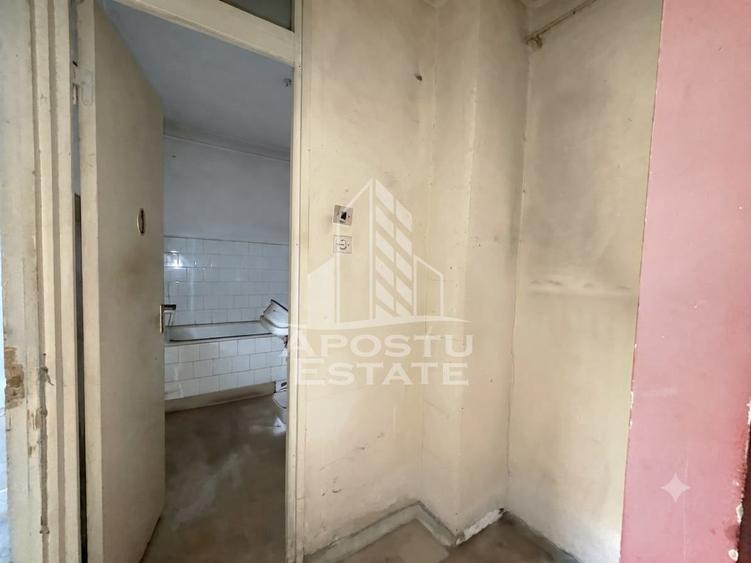 Apartament 3 camere de vanzare, 2 bai, zona Soarelui, Timisoara