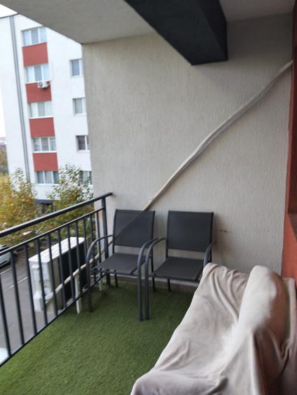 Berceni - Aparatorii Patriei , ap 2 camere + loc de parcare.
