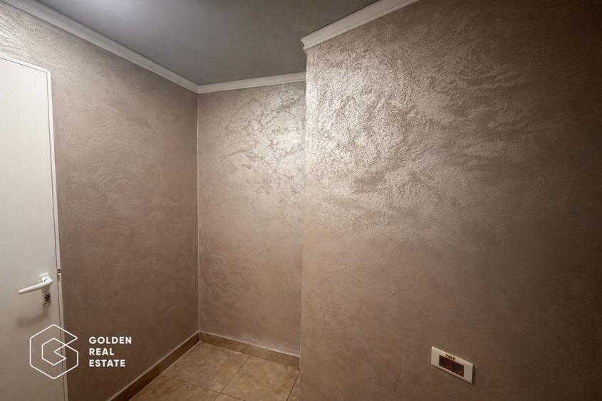 Oportunitate!Spatiu comercial central, 160mp, 5 camere, centrala proprie,parcare