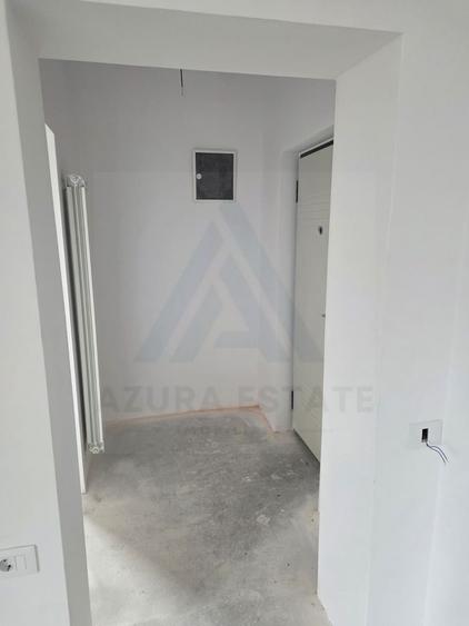 Garsonieră renovata 35 mp etaj 1 dispune de pivnita in zona Centrala