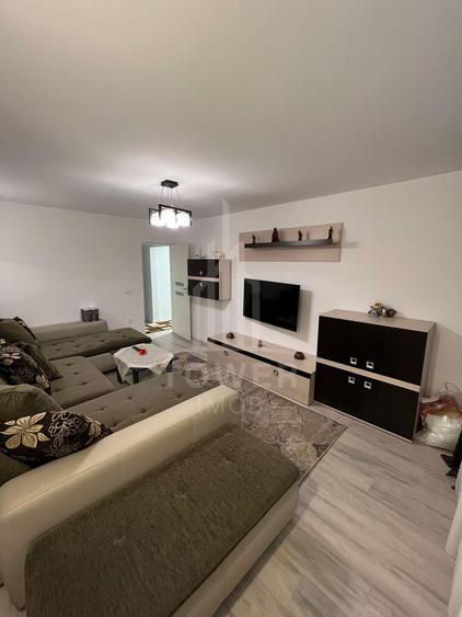 Apartament 3 camere | zona Cedonia