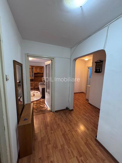 Apartament 3 Camere cu Parcare | Zonă Excelentă