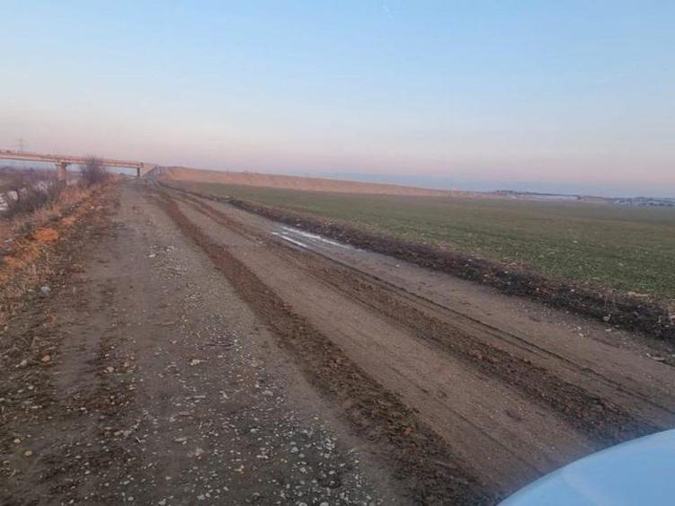 Teren intravilan 5000 mp de vânzare Cheiul Dâmboviței apropiere A2